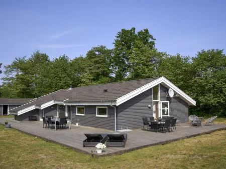 "Rudolf" - 400m from the Sea Отели в г. Aakirkeby