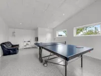 "Weike" - 950m to the Fjord Hotels in Tarm