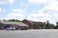 Riverview Inn & Suites, Ascend Hotel Collection - parking