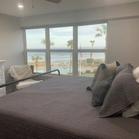 Coquina A203- Steps to the Beach