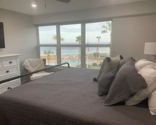 Coquina A203- Steps to the Beach 克雷森特海灘酒店