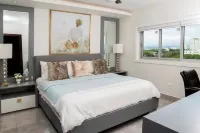 My Second Favorite Home  호텔