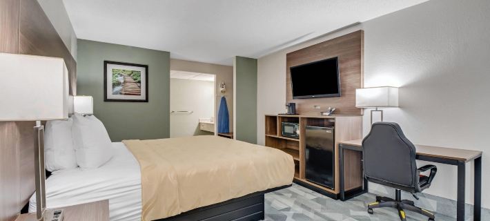 Quality Inn Hotels in Dalton