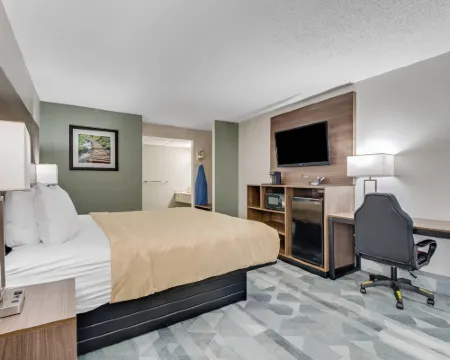 Quality Inn Hotels in Dalton