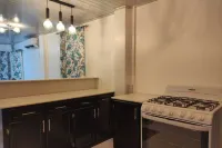 Apartment Luxe Next to Malls Central Location