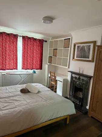 Uxbridge Brunel Uni En-suite Room 2 Отели в г. Аксбридж