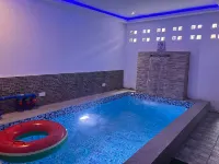RQ Pool Villa, Angeles City Hotel di 