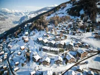 Apartment Veysonnaz near Ski Lift & Shuttle - プール