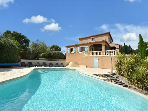 Vineyard Stay w/ Pool