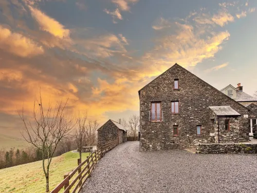 Cottage in Lake District with Sauna & Views - 마운틴 뷰