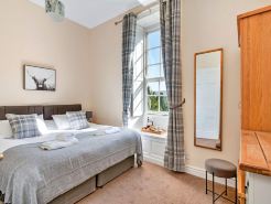 Lodge in Thirsk with Spa & Scenic Countryside