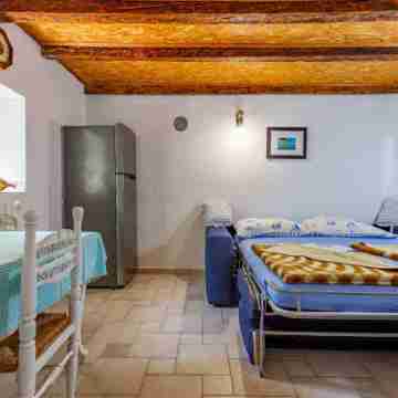 Holiday Home in Starigrad near Paklenica Rooms