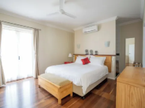 Kernow - Minimum Age 18 Hotels in Charters Towers