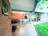 Casa confortável Com Churrasqueira na Granja Viana