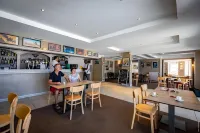 Hotel de la Gare Hotels in Chateauroux