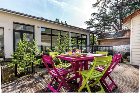 Résid'Spa Loire & Sèvre Отели рядом с достопримечательностью «Audencia Bachelors»