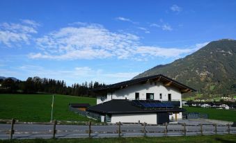 Chalet in Kaltenbach Near Ski Lift