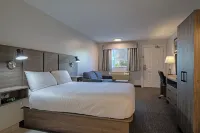 リバーランド イン & スイーツ カムループス・ライブラリー, トンプソン＝ニコラ・リージョナル図書館周辺のホテル