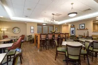 Hampton Inn Waterville - breakfast