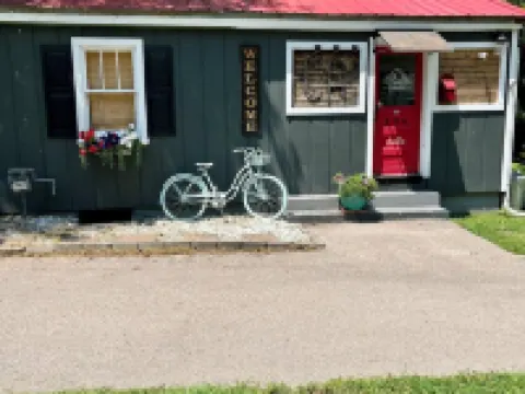 Cozy Haven Little Hidden Gem Sleeps 4 Hotels in Ste. Genevieve County