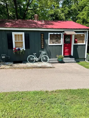 Cozy Haven Little Hidden Gem Sleeps 4