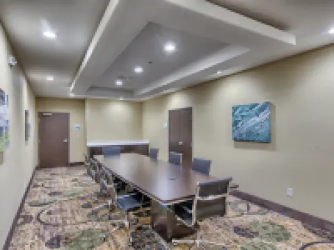 Holiday Inn Express & Suites Carrizo Springs by IHG Hotels in Dimmit County