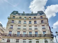 Villa Royale Hotels near Montmartre