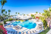 Comfort Suites Paradise Island - Pools