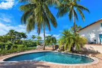 Waterfront Home with a Large Dock, Pool, and Deck Area. Can Accommodate Pets. - Pools