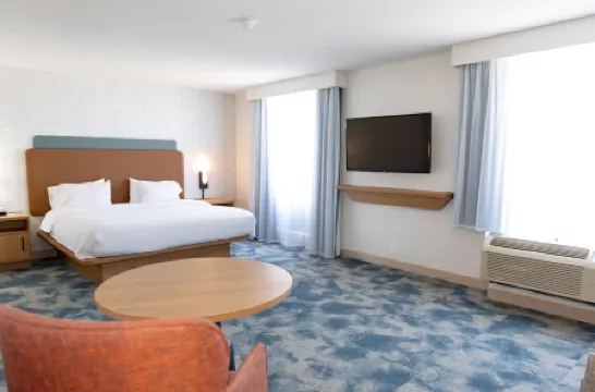 詹寧斯希爾頓歡朋旅館&套房酒店