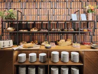 Four Points by Sheraton Wroclaw Hotels near Kolejkowo