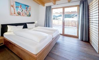 Luxurious Apartment with Sauna Garage Roof Terrace