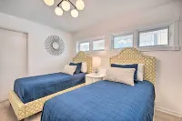 Serene Home w/ Fire Pit, Deck & Easy Access to ATL - 3-نجوم