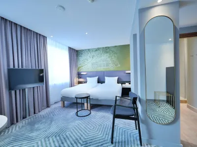 Hotel Mercure Warszawa Grand Hotels near Antrakt Cafe