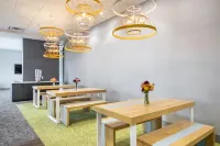 Spark by Hilton Madison Central - 3-stjärniga
