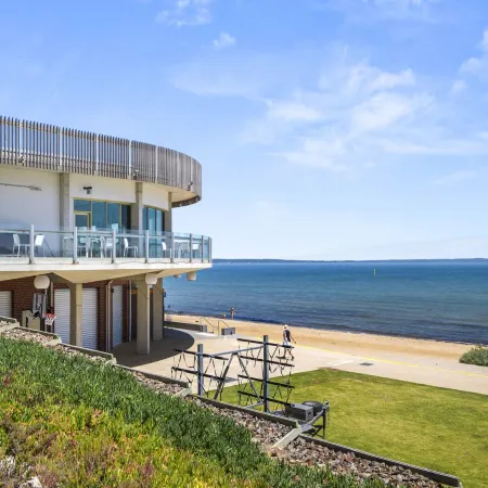5-Bed Haven with Pool Minutes From Beaches