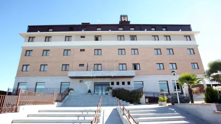 Hotel Hidalgo Отели рядом с достопримечательностью «Plaza de Toros de Illescas»