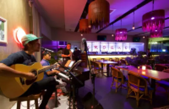 Kroque Boutique & Bistro