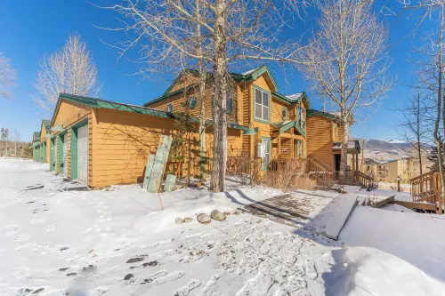 Saddle Ridge Townhomes 253 : 2