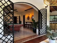 5 min to Beach Private Pool European Style