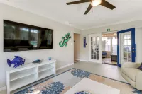 Indian Rocks Beach Home - 2 Blocks to Beach! - Parkplatz