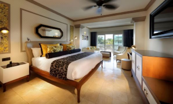 Grand Palladium Lady Hamilton Resort & Spa - All Inclusive