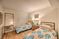 Luxe Naples Escape Walk to Beach and Downtown!