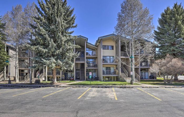 Upscale Avon Condo w/ Balcony & Mountain View!