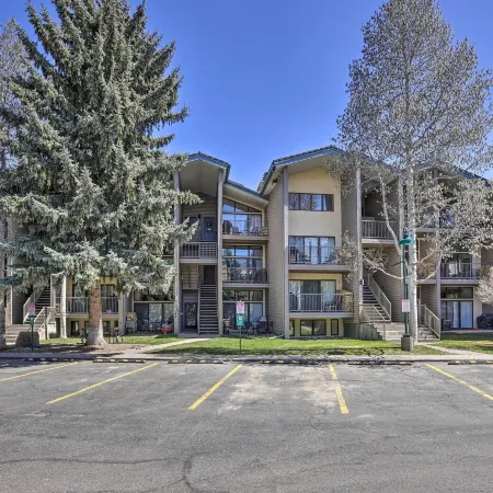 Upscale Avon Condo w/ Balcony & Mountain View!