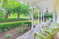 8 Mi to Columbia River Gorge: Cottage w/ Deck! - Homestays