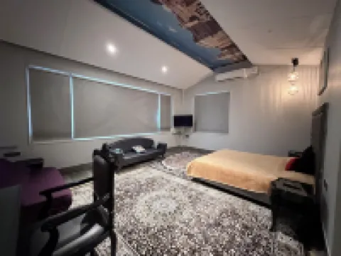 360 เซาท์, คันดาลา