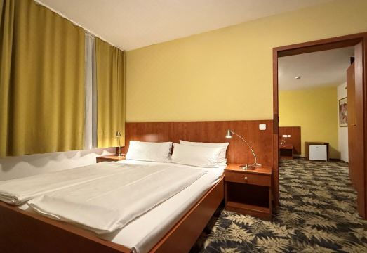 호텔 데르 탄넨바움