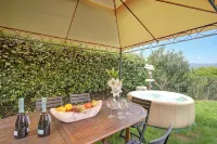 La Luna Nel Lago Lake View Garden - Happy Rentals - Homestay