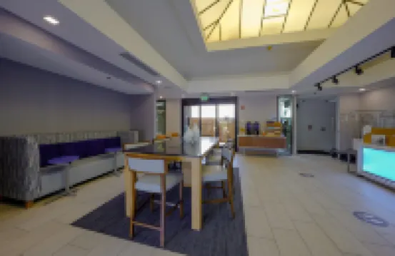 Holiday Inn Express & Suites SANTA CLARA - SILICON VALLEY by IHG 산타클라라 호텔